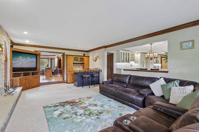 1504 Greenlake Drive, Aurora, IL 60502