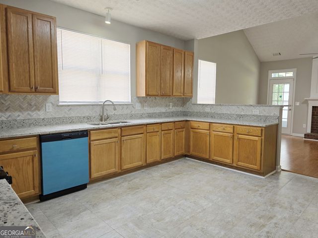 537 Goldfinch Way, Stockbridge, GA 30281