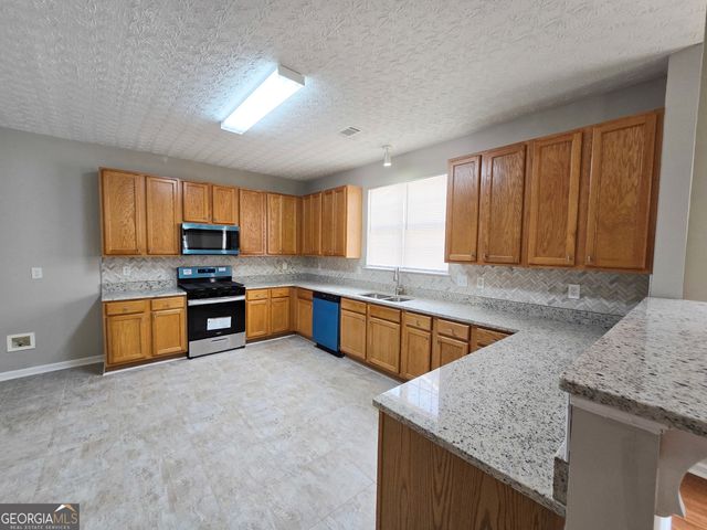 537 Goldfinch Way, Stockbridge, GA 30281