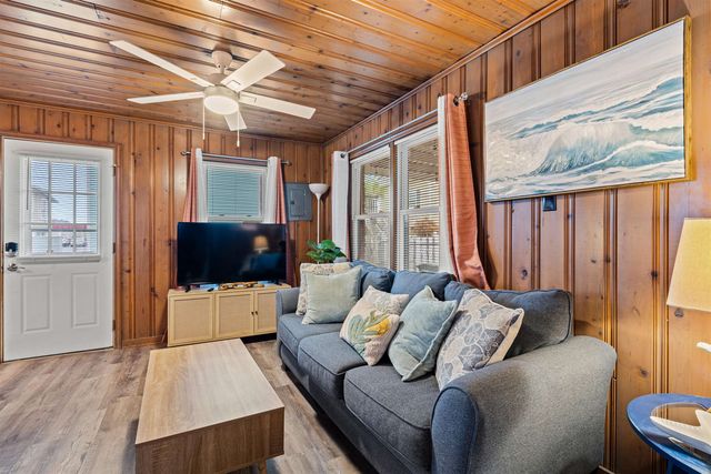 304 23rd Ave. N, North Myrtle Beach, SC 29582