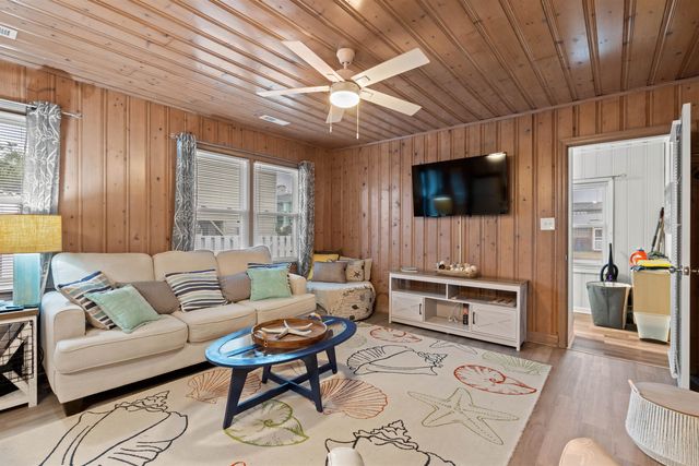 304 23rd Ave. N, North Myrtle Beach, SC 29582