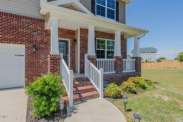 2009 Summer Walk Drive, Mebane, NC 27302