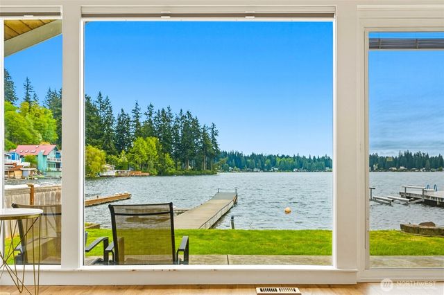 4302 Peninsula Road, Stanwood, WA 98292