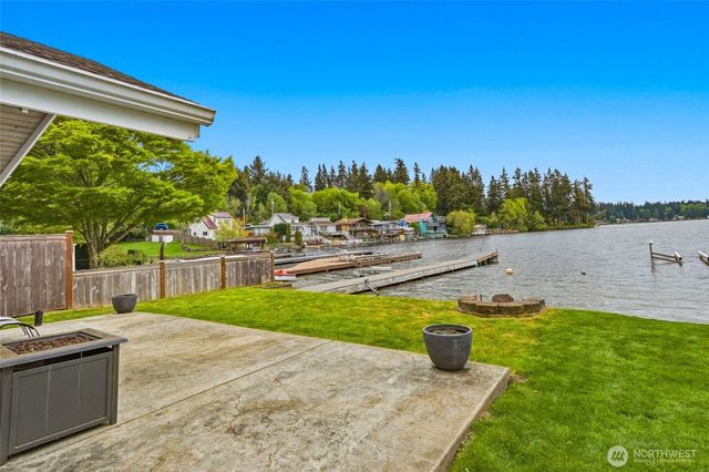 4302 Peninsula Road, Stanwood, WA 98292