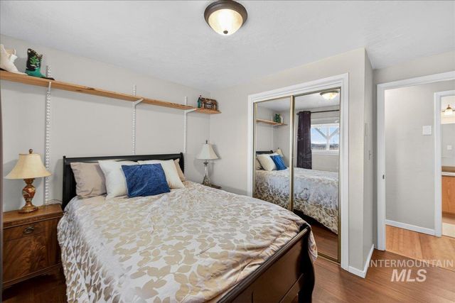 8601 S Cloverdale Rd, Boise, ID 83709