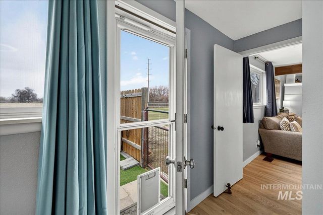 8601 S Cloverdale Rd, Boise, ID 83709