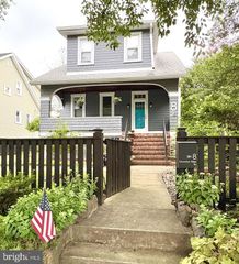 8 EDMONDSON RIDGE RD, Catonsville, MD 21228