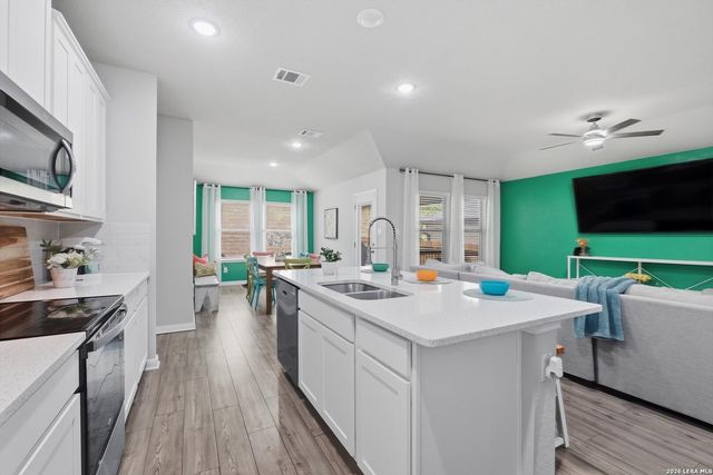 257 Shelton Pass, Cibolo, TX 78108