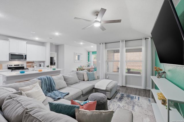 257 Shelton Pass, Cibolo, TX 78108