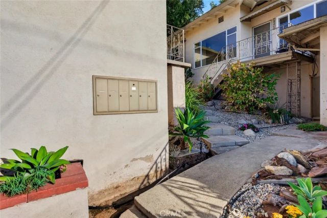 1440 Verd Oaks Dr A, Glendale, CA 91205