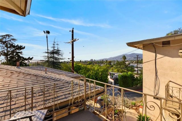 1440 Verd Oaks Dr A, Glendale, CA 91205