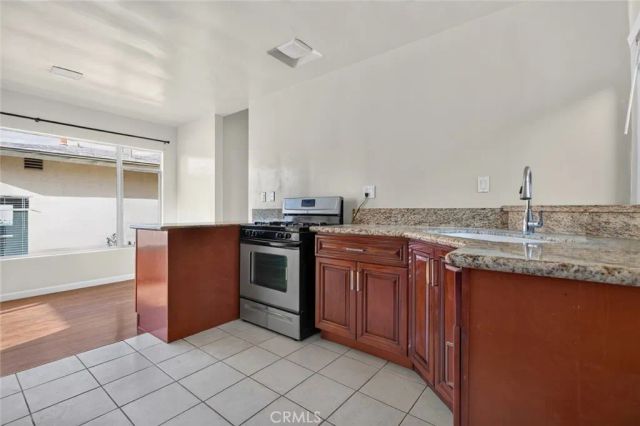 1440 Verd Oaks Dr A, Glendale, CA 91205