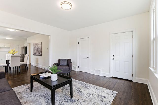 1311 30th Avenue N, Minneapolis, MN 55411