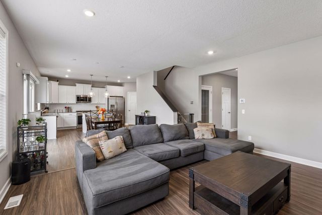 540 Waterford Place, Waconia, MN 55387