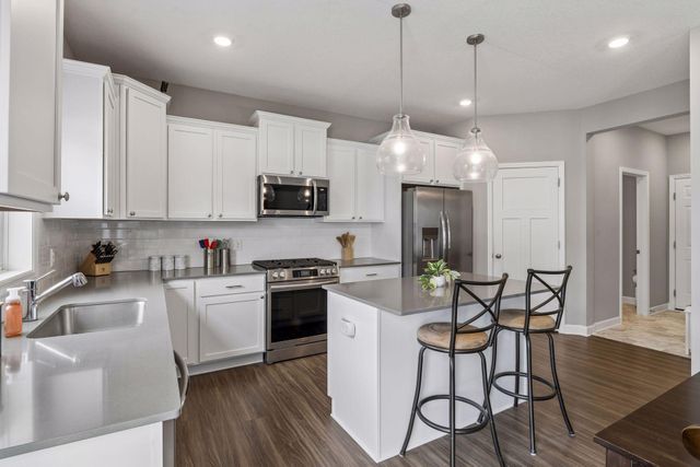 540 Waterford Place, Waconia, MN 55387