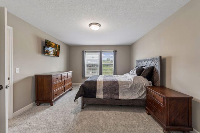 540 Waterford Place, Waconia, MN 55387