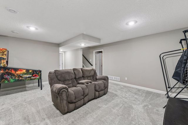 540 Waterford Place, Waconia, MN 55387