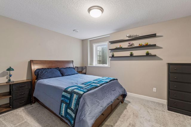 540 Waterford Place, Waconia, MN 55387