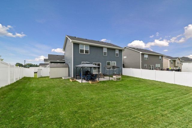 540 Waterford Place, Waconia, MN 55387