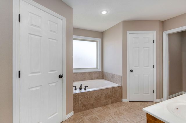 1545 N Oakfair Place, Springfield, MO 65802