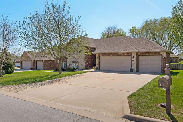 1545 N Oakfair Place, Springfield, MO 65802