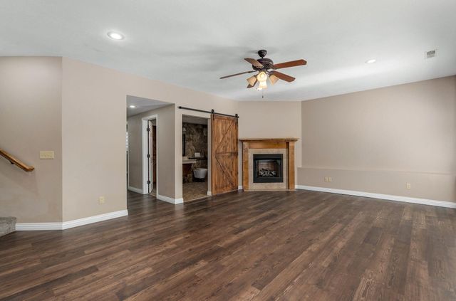 1545 N Oakfair Place, Springfield, MO 65802