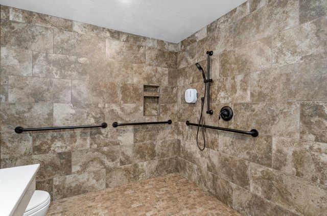 1545 N Oakfair Place, Springfield, MO 65802