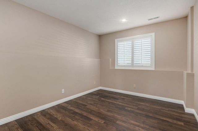 1545 N Oakfair Place, Springfield, MO 65802