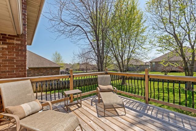 1545 N Oakfair Place, Springfield, MO 65802