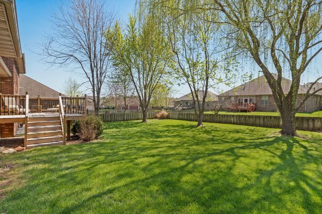 1545 N Oakfair Place, Springfield, MO 65802