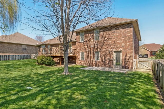 1545 N Oakfair Place, Springfield, MO 65802