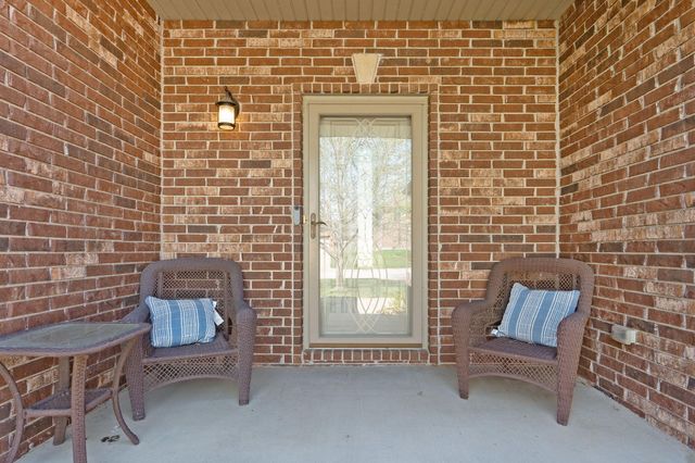 1545 N Oakfair Place, Springfield, MO 65802