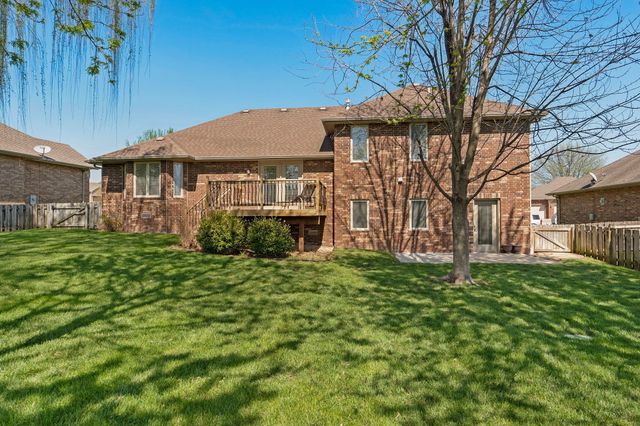 1545 N Oakfair Place, Springfield, MO 65802