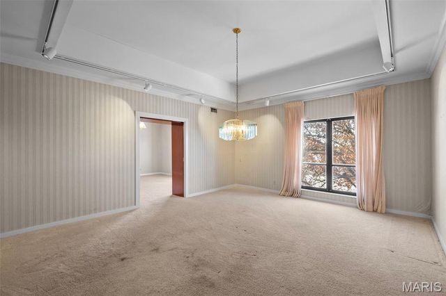 564 Sarah Lane 408, St Louis, MO 63141