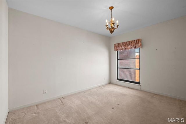 564 Sarah Lane 408, St Louis, MO 63141