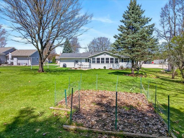 324 Nine Mound Road, Verona, WI 53593
