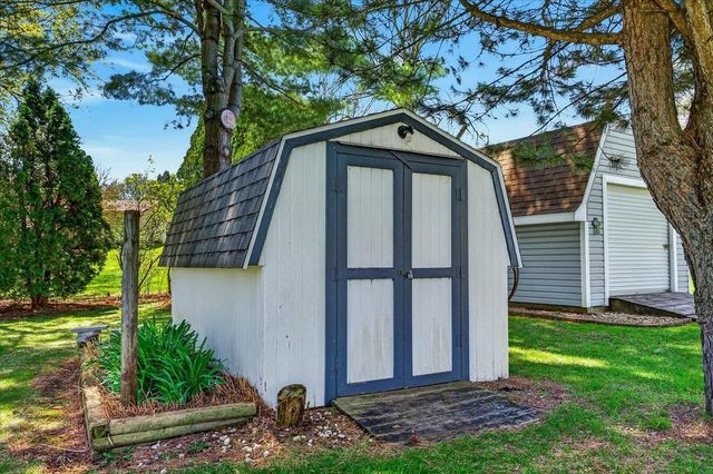 324 Nine Mound Road, Verona, WI 53593