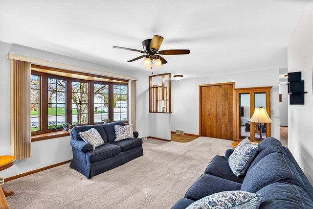 324 Nine Mound Road, Verona, WI 53593