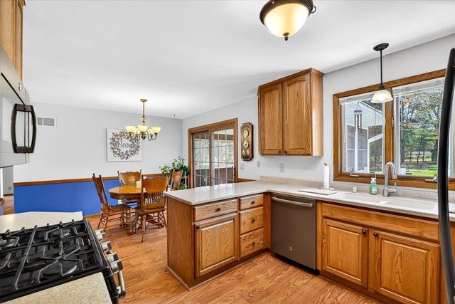 324 Nine Mound Road, Verona, WI 53593