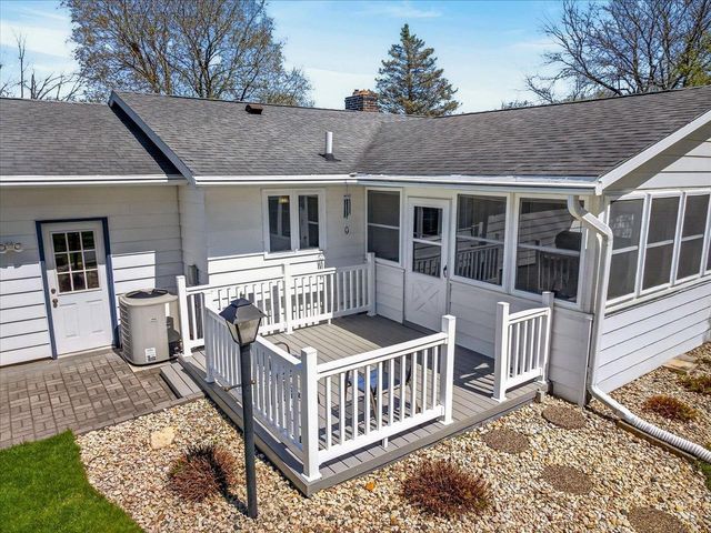 324 Nine Mound Road, Verona, WI 53593