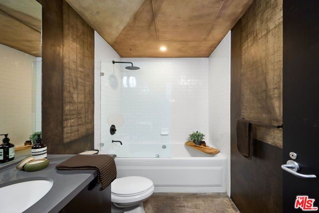 1855 Industrial Street 421, Los Angeles, CA 90021