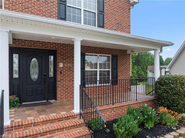 206 Princeton Crossing, Thomasville, NC 27360