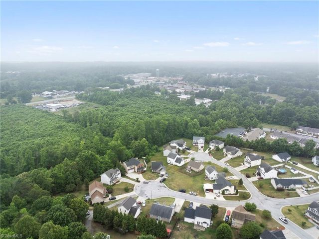 206 Princeton Crossing, Thomasville, NC 27360