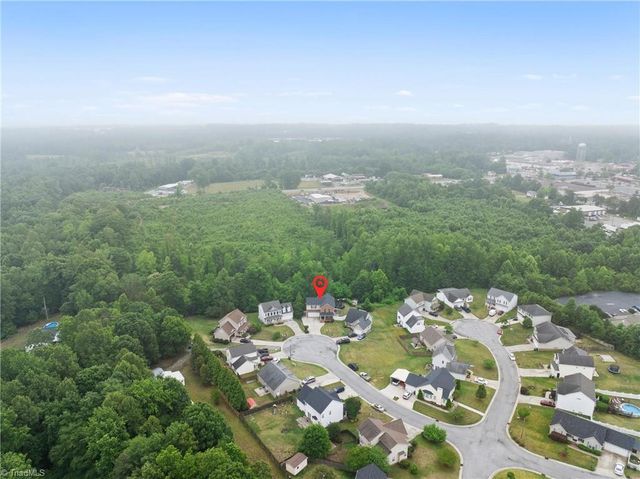 206 Princeton Crossing, Thomasville, NC 27360
