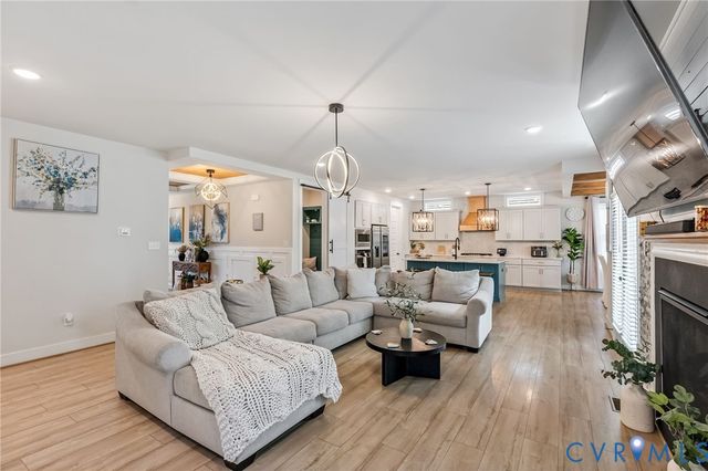 7125 Jones Run Ln, Moseley, VA 23120
