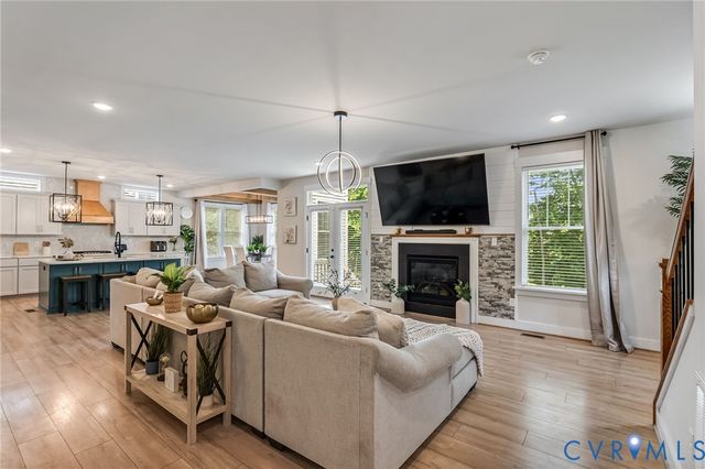 7125 Jones Run Ln, Moseley, VA 23120
