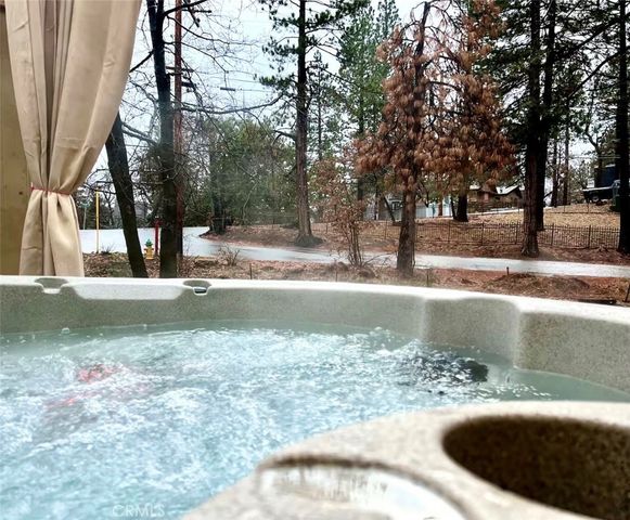 33064 Arrowbear, Running Springs, CA 92382