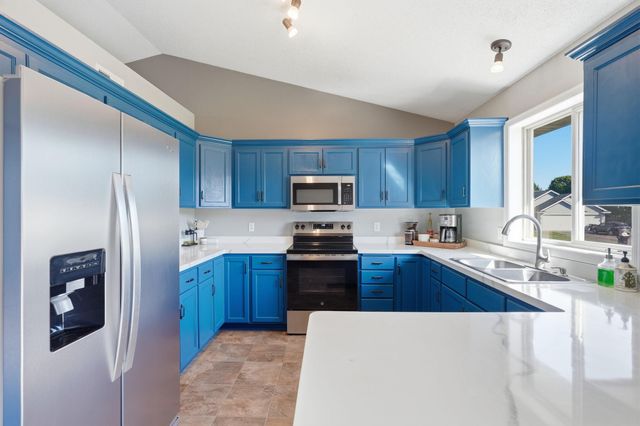 23081 Navajo Street NW, Saint Francis, MN 55070