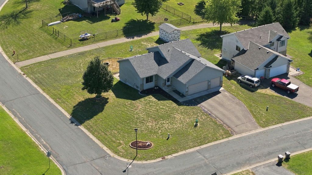 23081 Navajo Street NW, Saint Francis, MN 55070 — photo 2