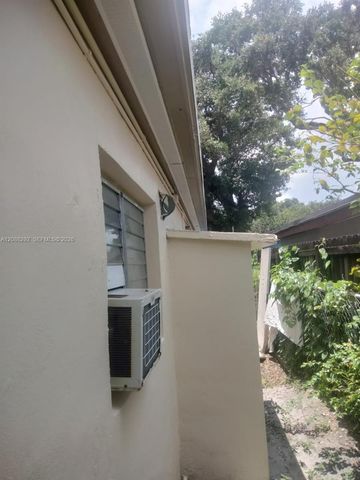 4717-19 NW 1st Street, Miami, FL 33126